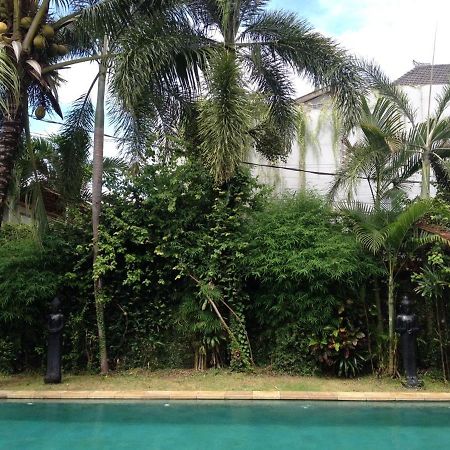 Villa Laella Favella Seminyak Buitenkant foto