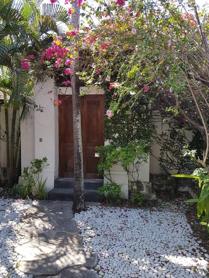 Villa Laella Favella Seminyak Buitenkant foto